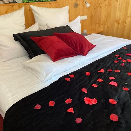 Hotel Wilder Mann Фойхтванген Экстерьер фото