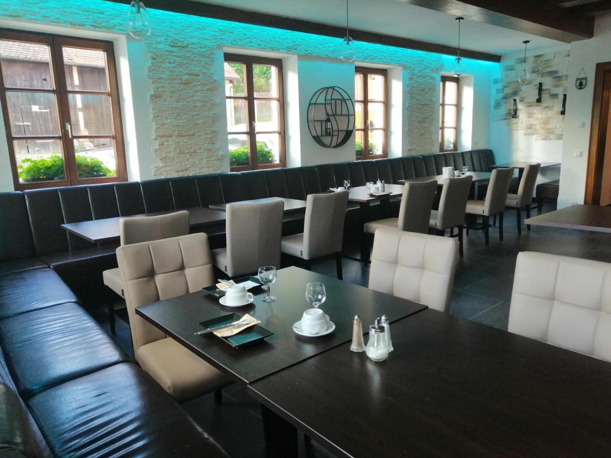 Hotel Wilder Mann Фойхтванген Экстерьер фото