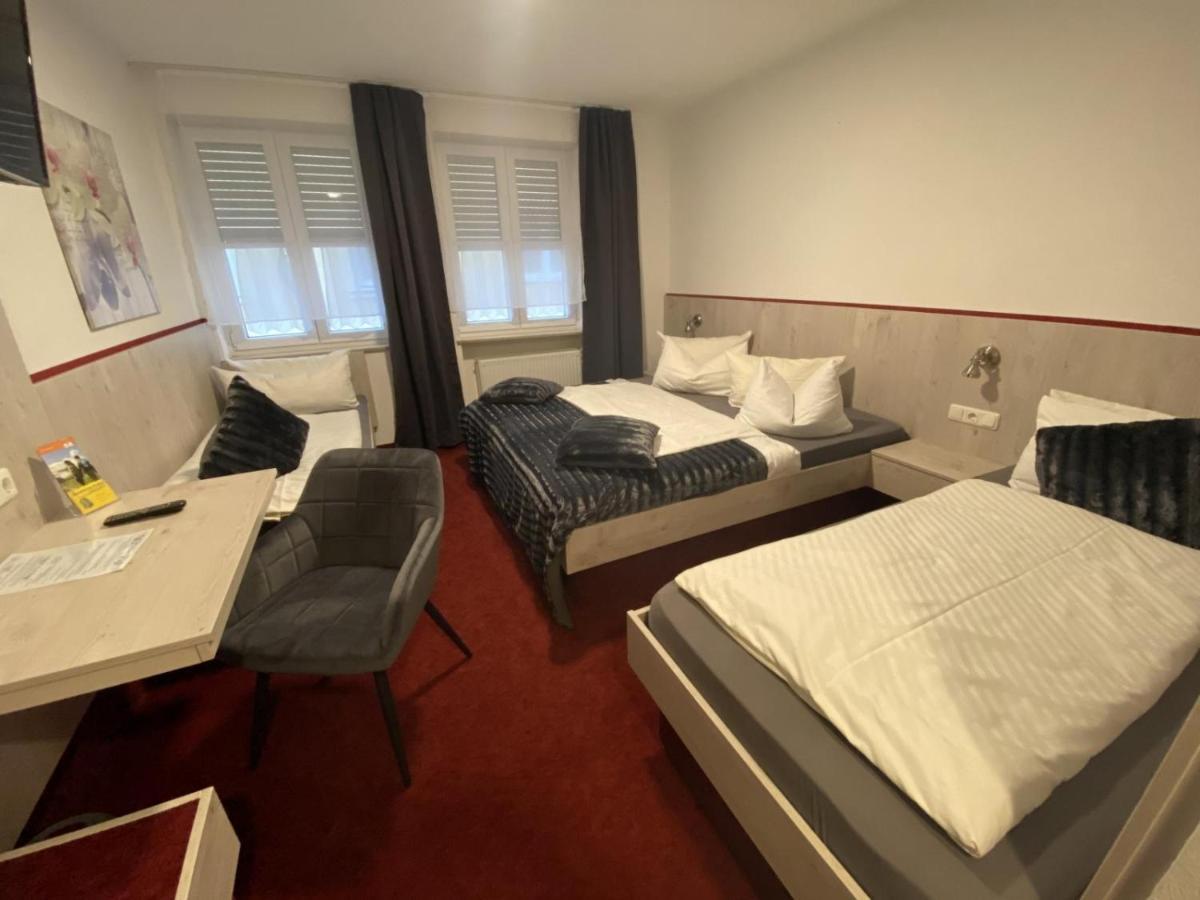 Hotel Wilder Mann Фойхтванген Экстерьер фото
