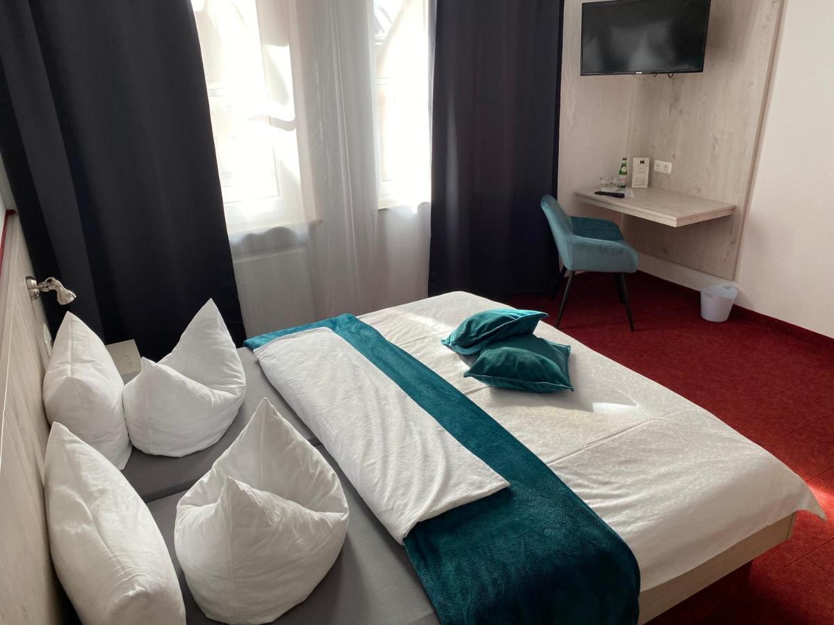 Hotel Wilder Mann Фойхтванген Экстерьер фото