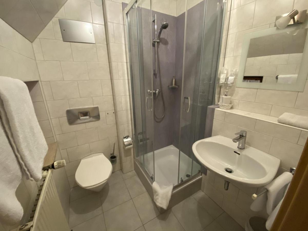 Hotel Wilder Mann Фойхтванген Экстерьер фото