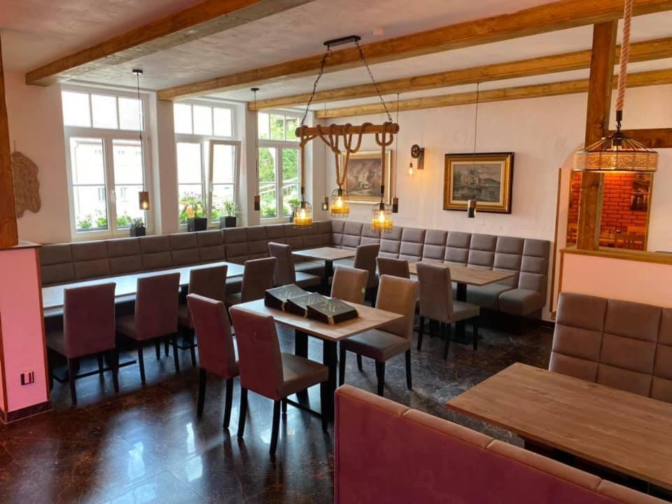 Hotel Wilder Mann Фойхтванген Экстерьер фото